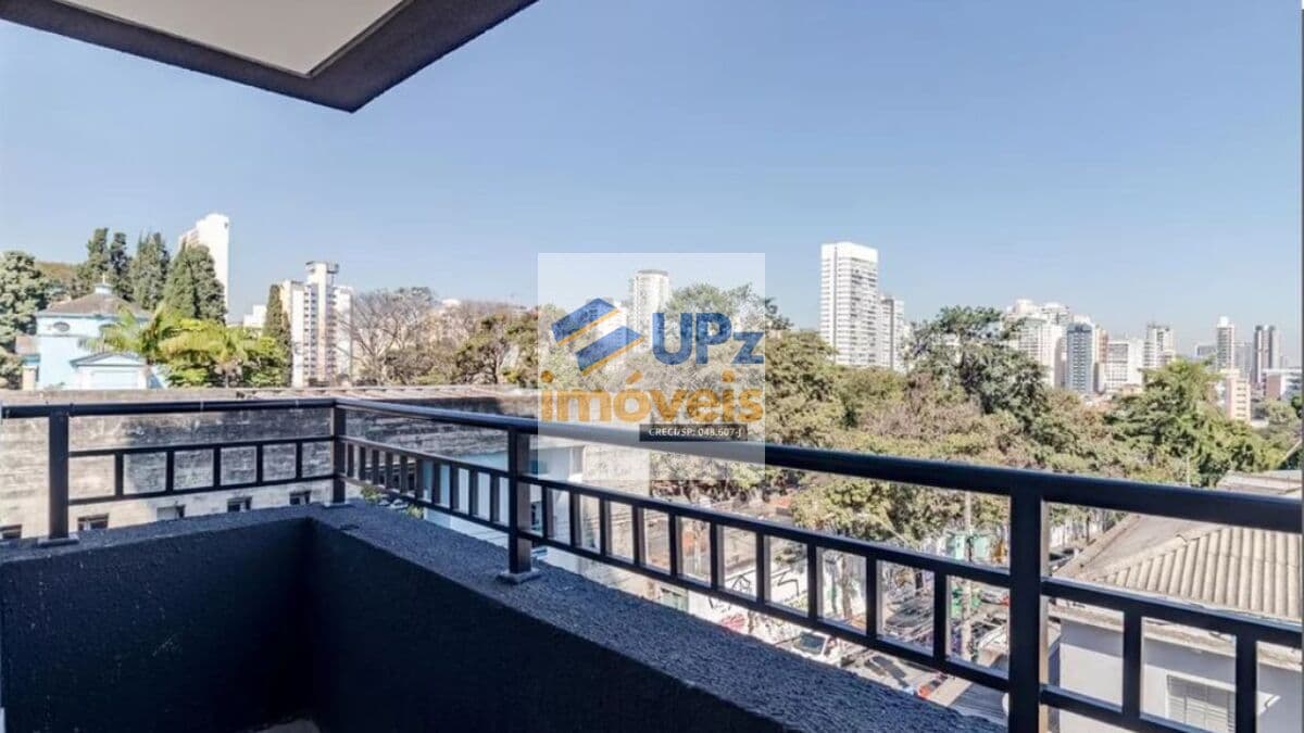 Apartamento com suíte, 26m² com varanda na Vila Madalena em São Paulo-SP.