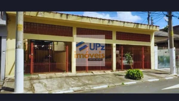 Casa Térrea com 5 dorms, com 3 vagas cobertas em Presidente Altino em Osasco-SP