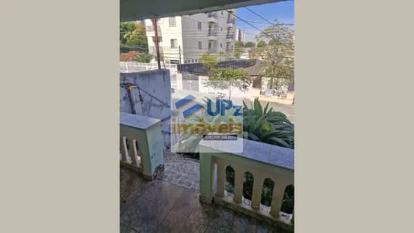 3 Casas sendo a principal com 3 dorms, quintal grande, 2 vagas, 250m², 2 casas de fundo no Bela Vista em Osasco-SP