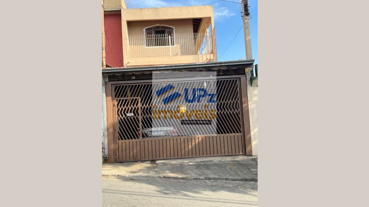 Casa com 3 dorms 193m², com 2 vagas cobertas na Vila Freitas em Carapicuiba-SP.