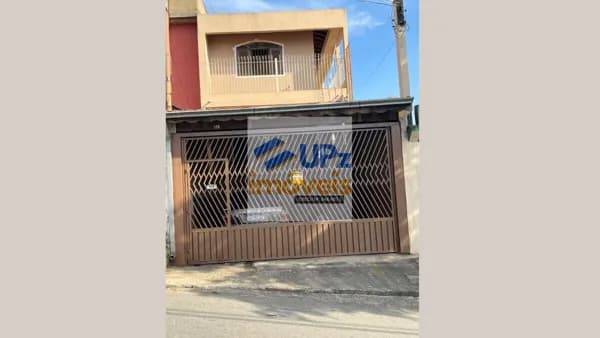 Casa com 3 dorms 193m², com 2 vagas cobertas na Vila Freitas em Carapicuiba-SP.