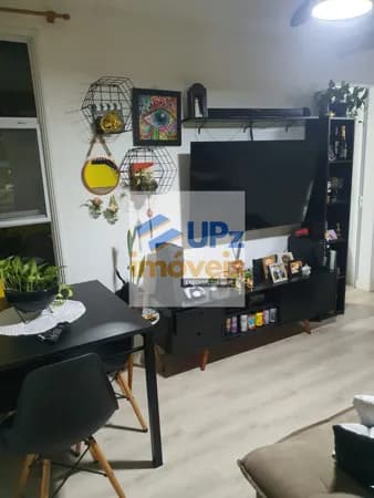 Apartamento em Itapevi, com 2 dormitórios, 1 banheiro, 1 vaga coberta.