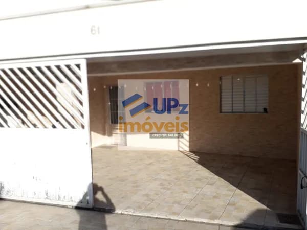 Casa à Venda 2 dormitórios no Jardim Planalto - Carapicuíba - com 2 vagas