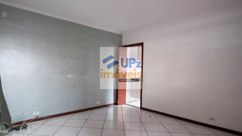 Casa Térrea Ampla de 176m² com 3 quartos (sendo 1 suíte) e 2 vagas