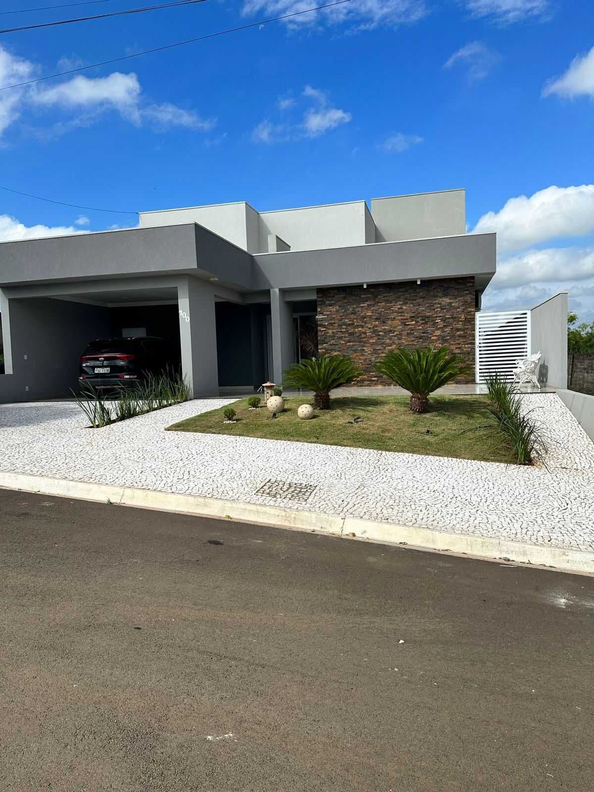 Casa de Condomínio em Piratininga - Centro