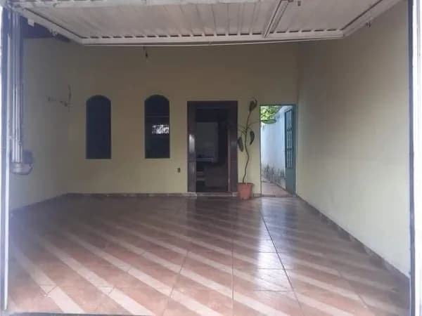 Casa Padrão á Venda Pq Santa Cecilia