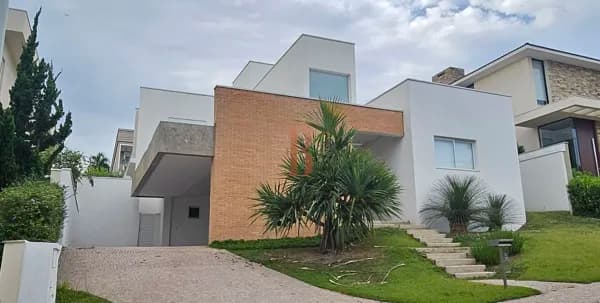 Linda casa - Residencial Mont Blanc