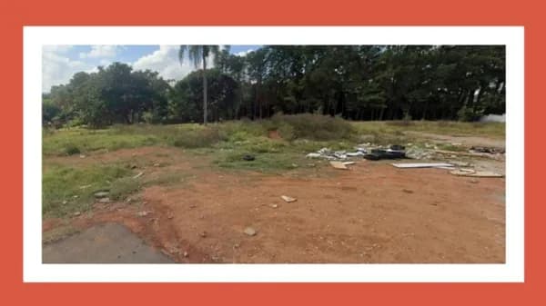 TERRENO COM ÁREA DE 5.582,84M², DENOMINADO TERRENO D, DO LOTEAMENTO DENOMINADO CIDADE PLANEJADA II), LOCALIZADO NO LADO ÍMPAR DA RUA JUVENAL DA SILVA GUIMARÃES, A 199 METROS DA ESQUINA COM A RUA ARGEMIRO ROCHA DE MORAES, BRAGANÇA PAULISTA/SP.