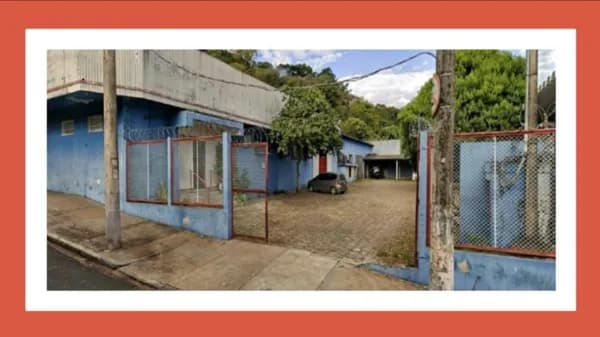 TERRENO COM AS SEGUINTES EDIFICAÇÕES: CASA RESIDENCIAL N. 334, DA RUA CAMILO DE MATOS; 03 PRÉDIOS COMERCIAIS/INDUSTRIAIS N.s 60 E 90 DA RUA LIBERDADE, E N. 87 DA RUA ARMANDO SALES, EM RIBEIRÃO PRETO/SP.
