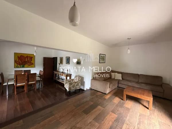 Casa de Alto Padrão para Locação – Penedo/ África RJ