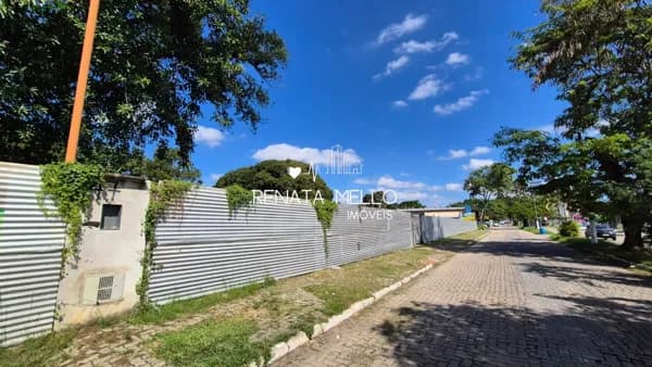 Terreno à Venda