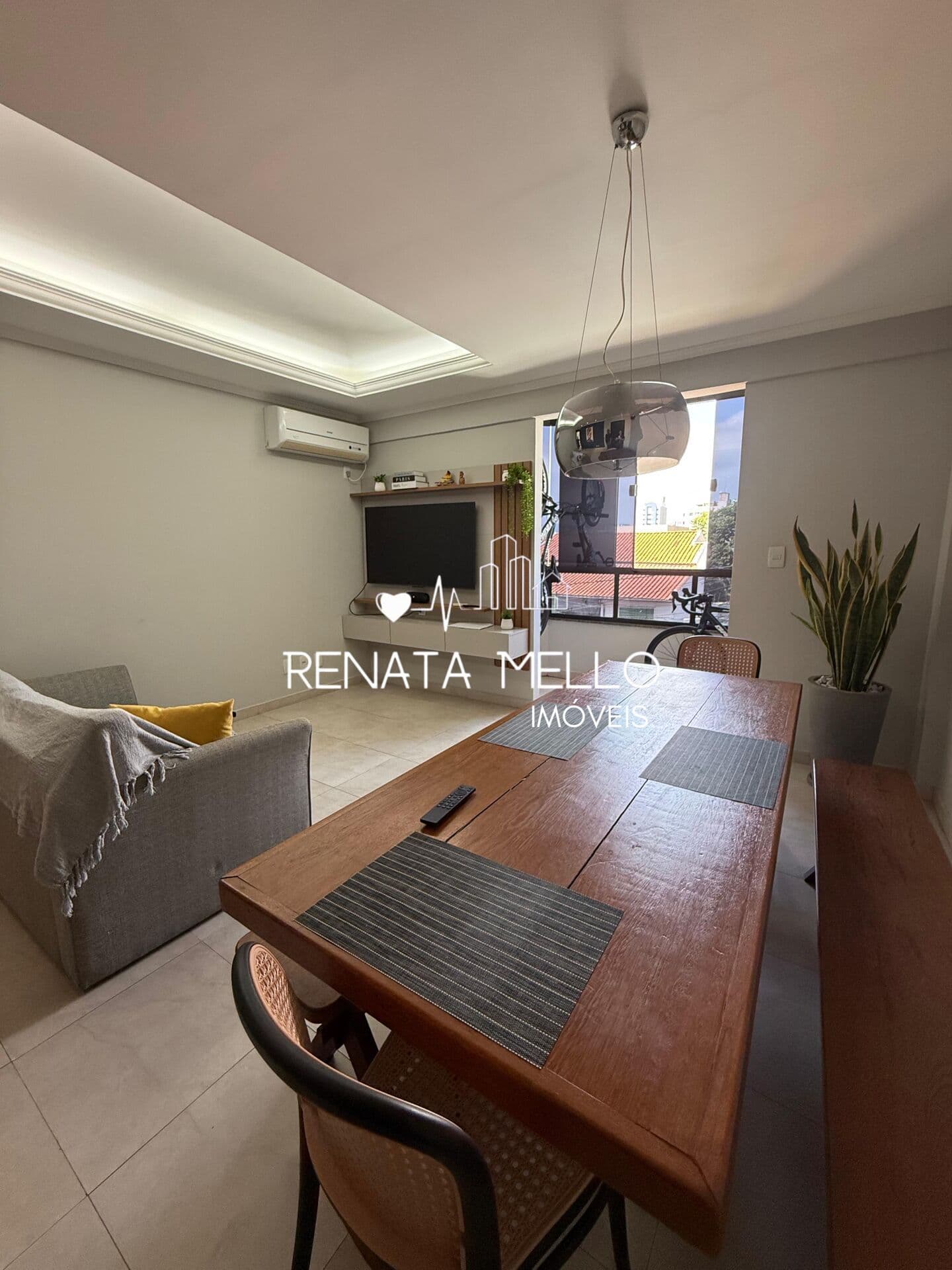 Apartamento amplo e bem localizado
