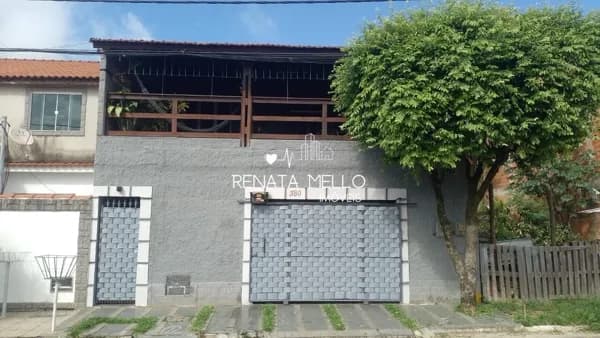 Duas casas com entradas independentes - VENDA