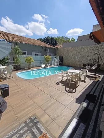 Casa com piscina e área gourmet