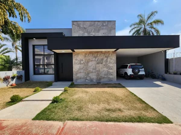Casa no condomínio horto Florestal 1