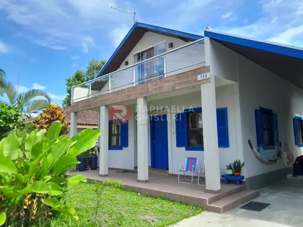 Casa Pontal do Sul com piscina