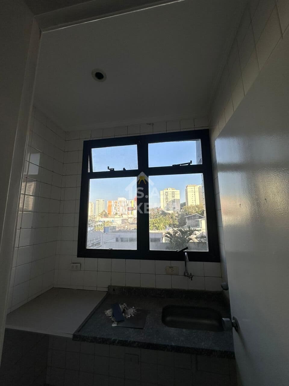 Sala Comercial no Bairro Campreste!