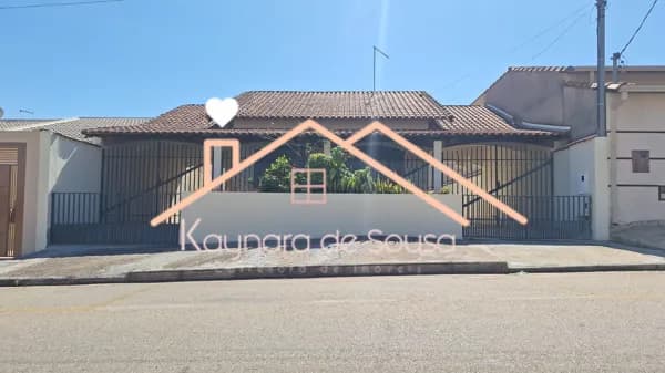Casa linda e grande no Vergani