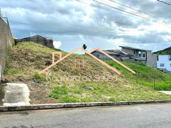 Terreno Lote no Colinas de Santa Bárbara em Pouso Alegre/MG