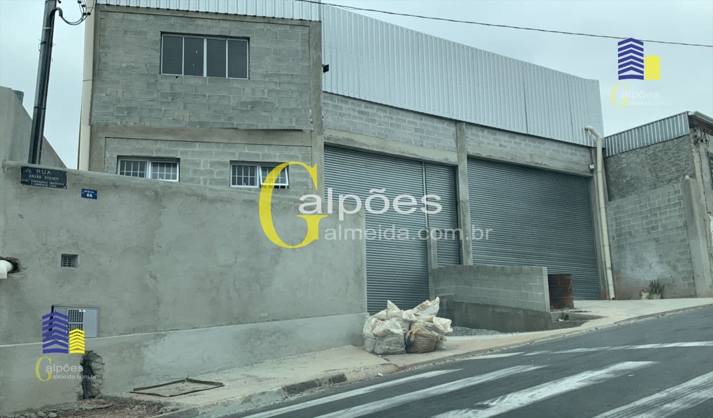 Galpão/Depósito/Armazém em Jandira - Jardim Alvorada