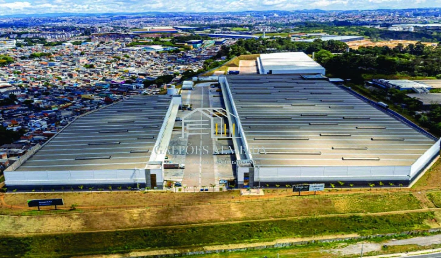 Galpão/Depósito/Armazém em Guarulhos - Cumbica