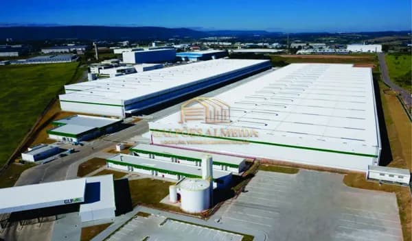 Galpão/Depósito/Armazém em Guarulhos - Água Chata