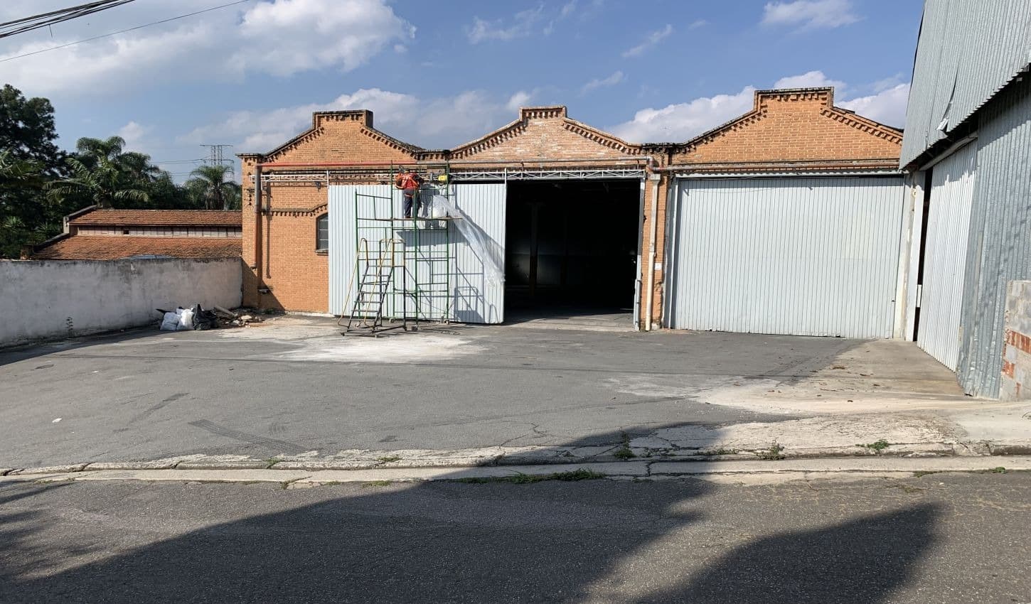 Galpão/Depósito/Armazém em Carapicuíba - Vila Sul Americana