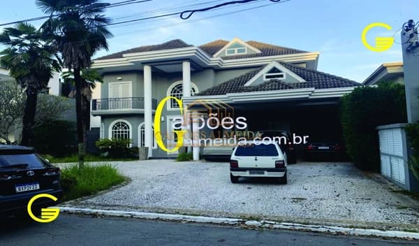 Casa em Santana de Parnaíba - Tamboré