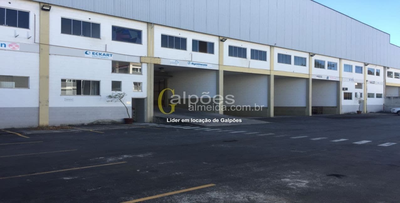 Galpão/Depósito/Armazém em Santana de Parnaíba - Jardim Represa (Fazendinha)