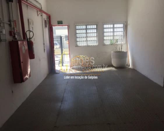 Galpão/Depósito/Armazém em Barueri - Jardim Califórnia