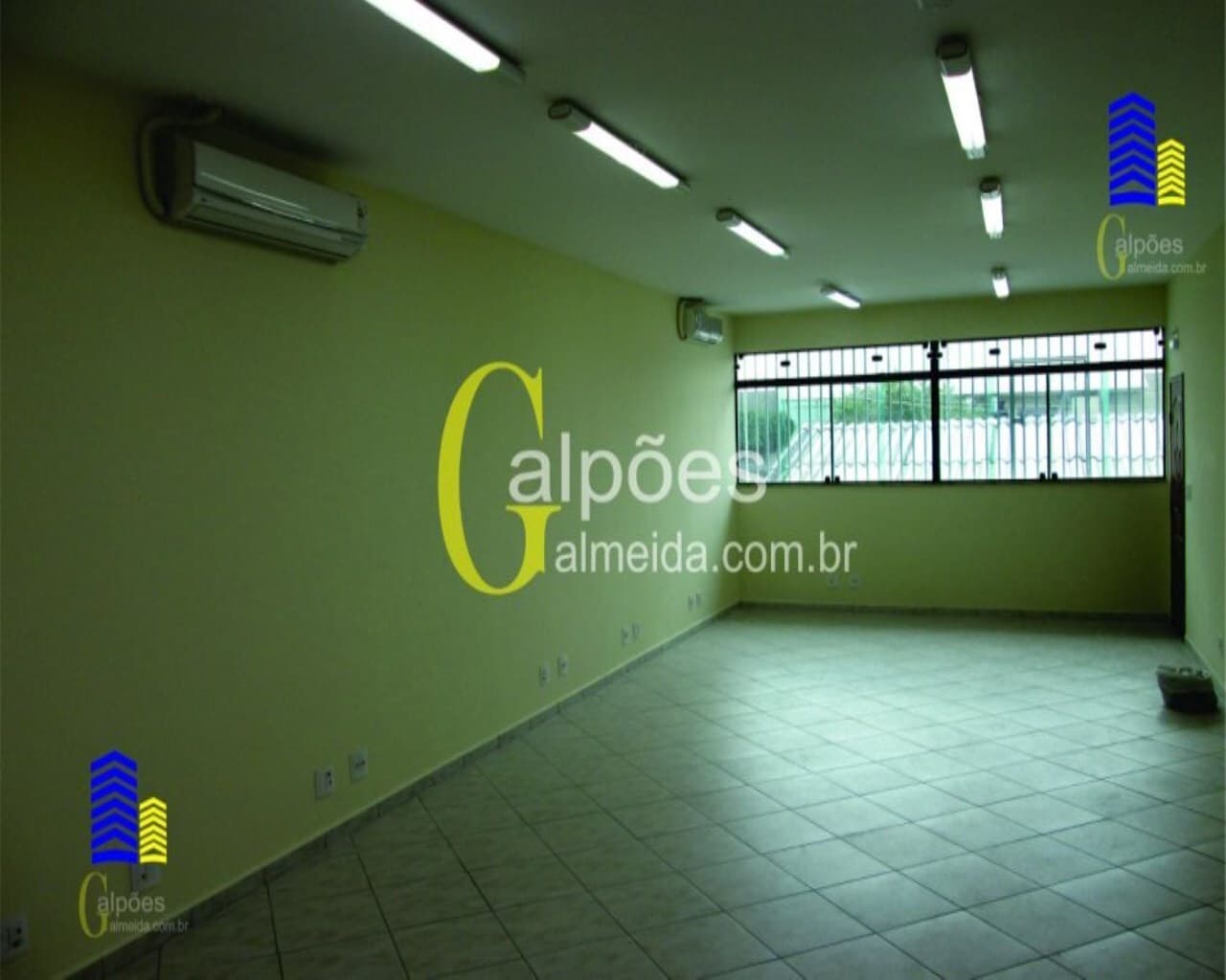 Galpão/Depósito/Armazém em São Paulo - Vila Anastácio