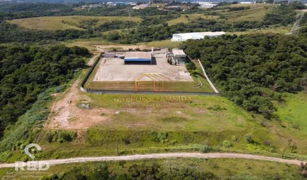 Galpão/Depósito/Armazém em Araçariguama - Centro