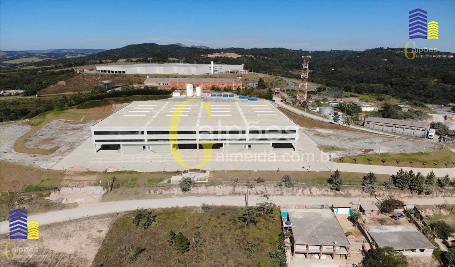 Galpão/Depósito/Armazém em São Roque - Mombaça