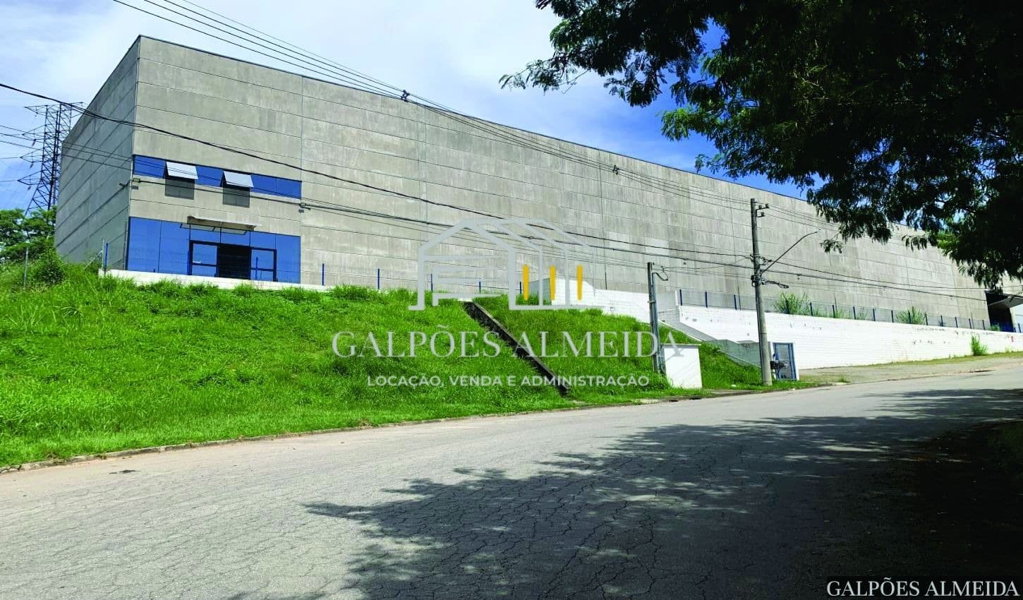 Galpão/Depósito/Armazém em Jandira - Jardim Alvorada