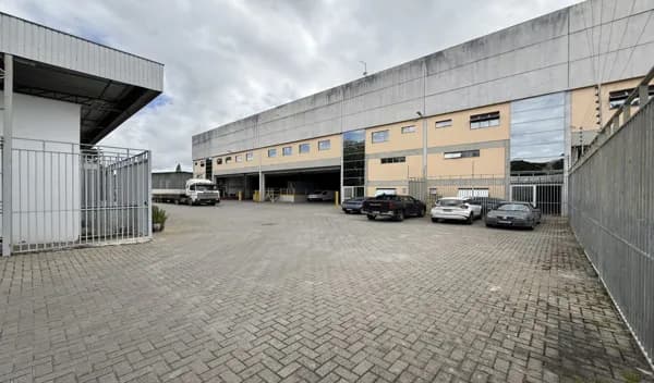 Galpão/Depósito/Armazém em Carapicuíba - Vila Sul Americana
