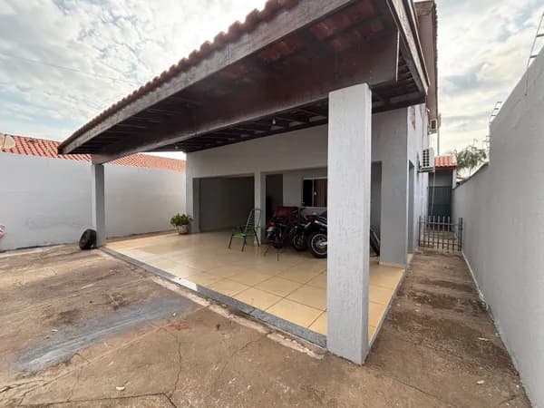Sobrado em Três Lagoas - Centro