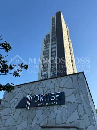 Apartamento Semimobiliado com Excelente Área Externa na Escola Agrícola