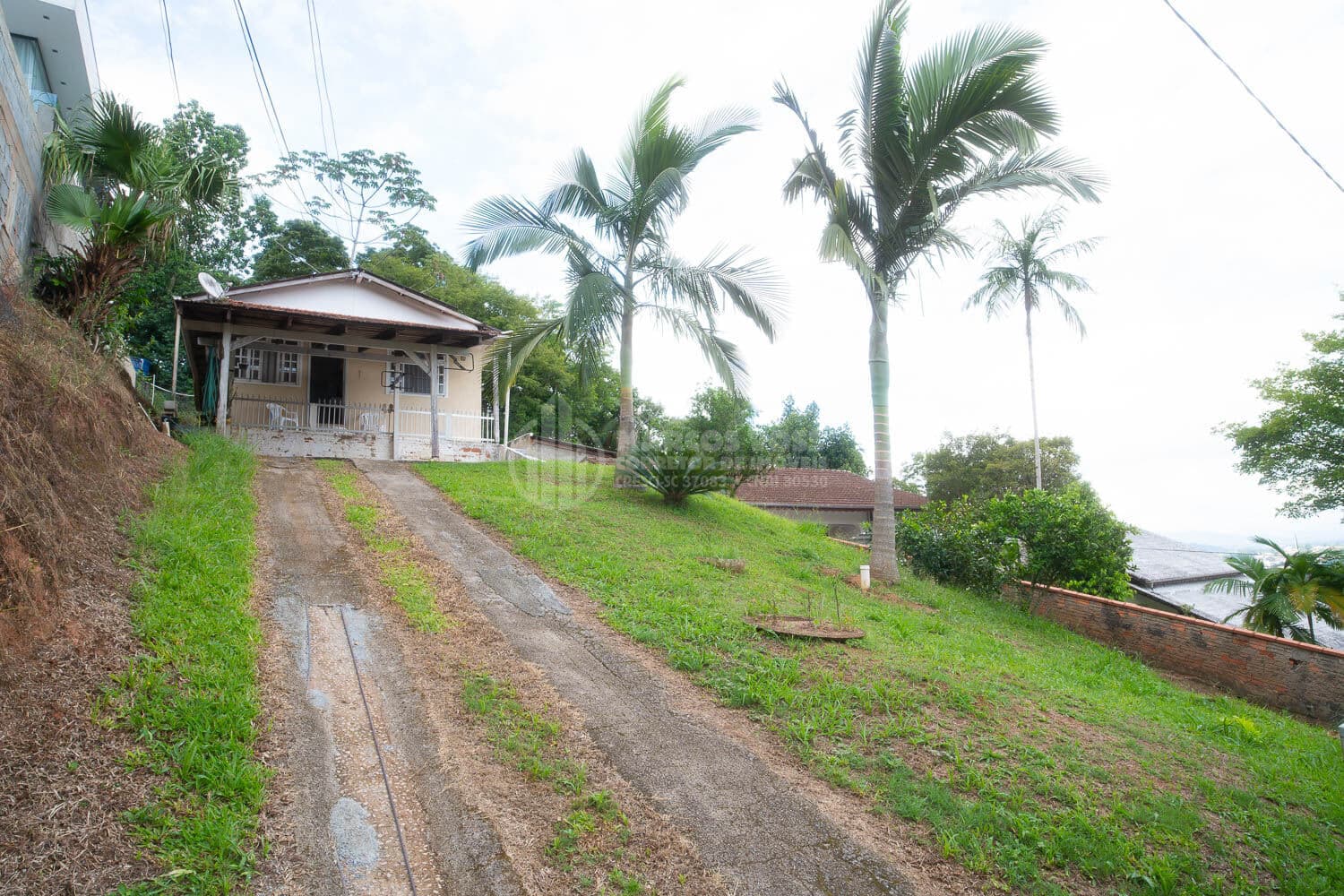 Casa Averbada com 3 Quartos no Bairro Tribess