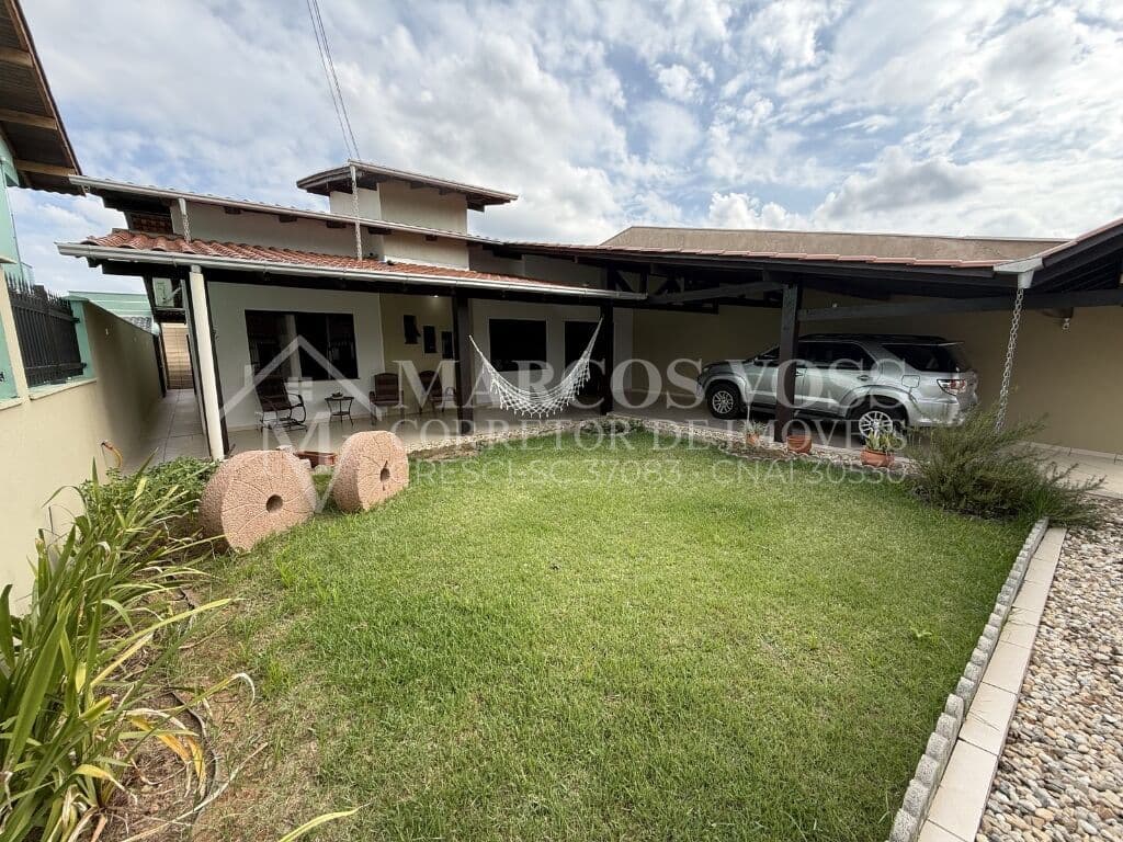 Casa Térrea com 3 Quartos na Itoupavazinha