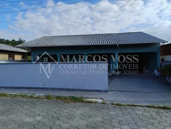 Casa com Piscina na Itoupava Central