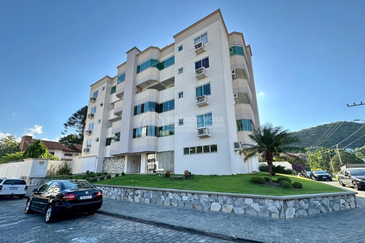 Apartamento na Ponta Aguda