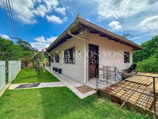 Casa com 5 Quartos no Testo Salto