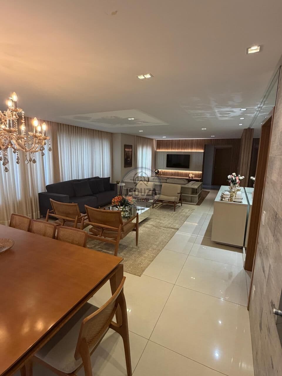 Apartamento Alto Padrão à Venda no Parque Vaca Brava | 4 Suítes | Vista Nascente