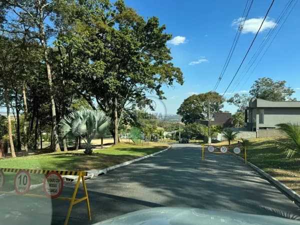 Lotes à Venda no Condomínio Vale Verde – Vista Privilegiada e Qualidade de Vida!