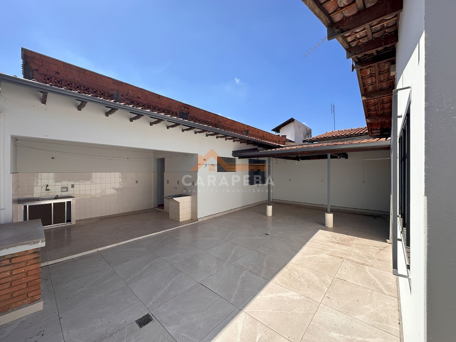 Casa no Jd. Francisco Buzolin