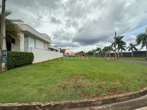 Terreno no Cond. Residencial Lagoa