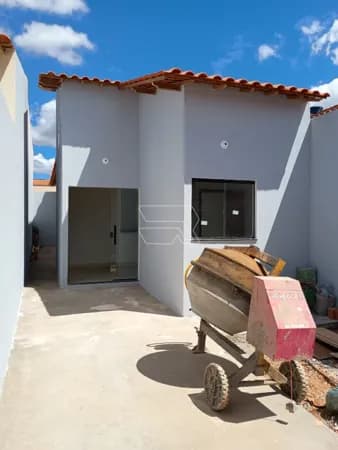 Casa em Montes Claros - Monte Carmelo