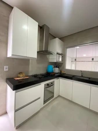 Casa para Venda em Montes Claros, Ibituruna, 2 dormitórios, 1 suíte, 2 banheiros, 2 vagas