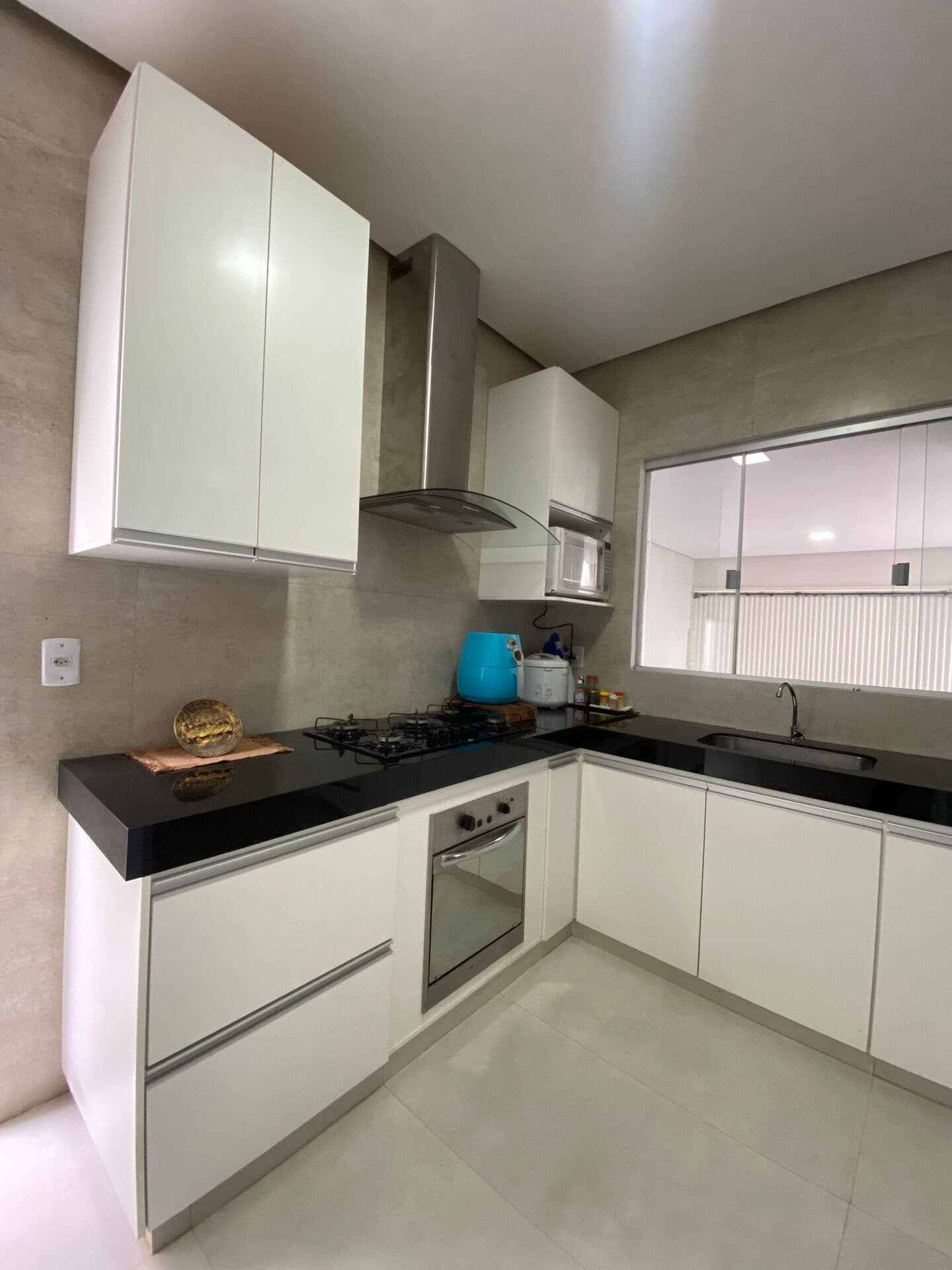 Casa para Venda em Montes Claros, Ibituruna, 2 dormitórios, 1 suíte, 2 banheiros, 2 vagas