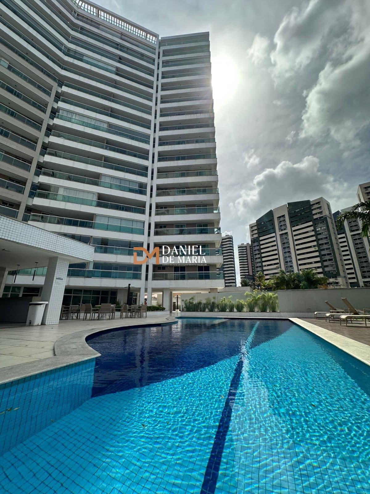 Apartamento 212m² | 4 Suítes | 4 Vagas | Guararapes – Condomínio Belize
